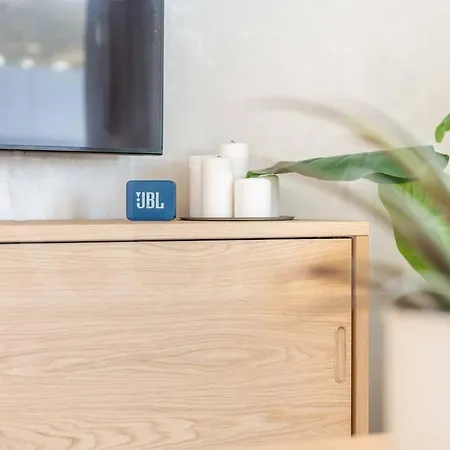 Spacious Gem With Terrace, Bbq And Pool Rems Apartment *