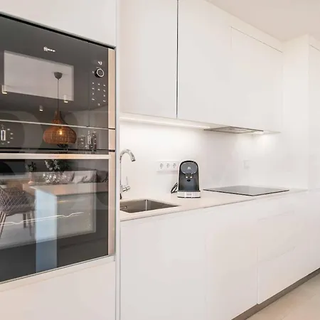 Apartment Spacious Gem With Terrace, Bbq And Pool Rems Fuengirola