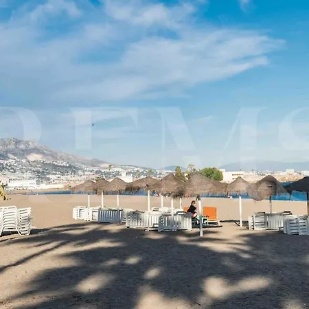 Apartment Spacious Gem With Terrace, Bbq And Pool Rems *